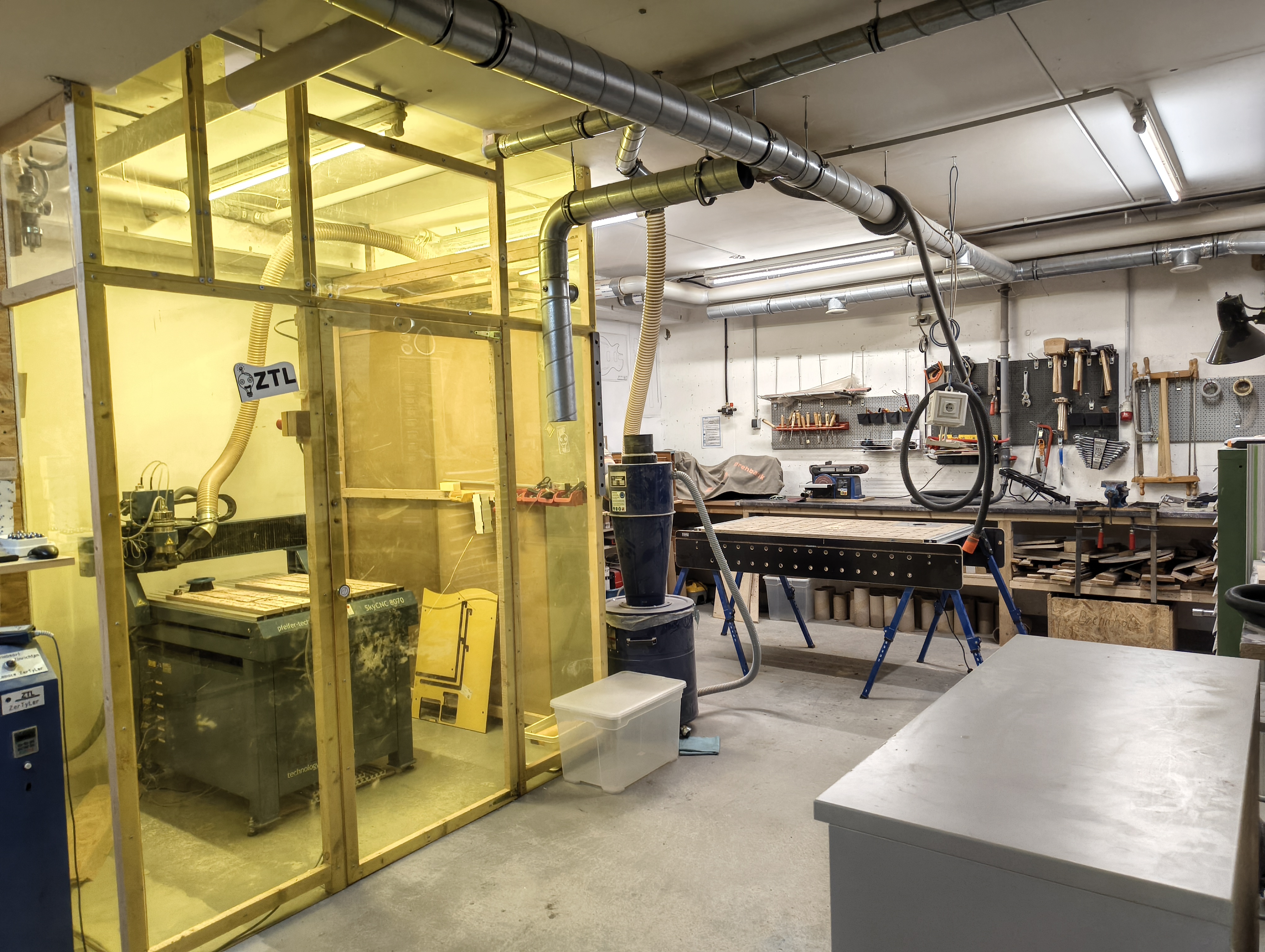 Holz- & Metallwerkstatt